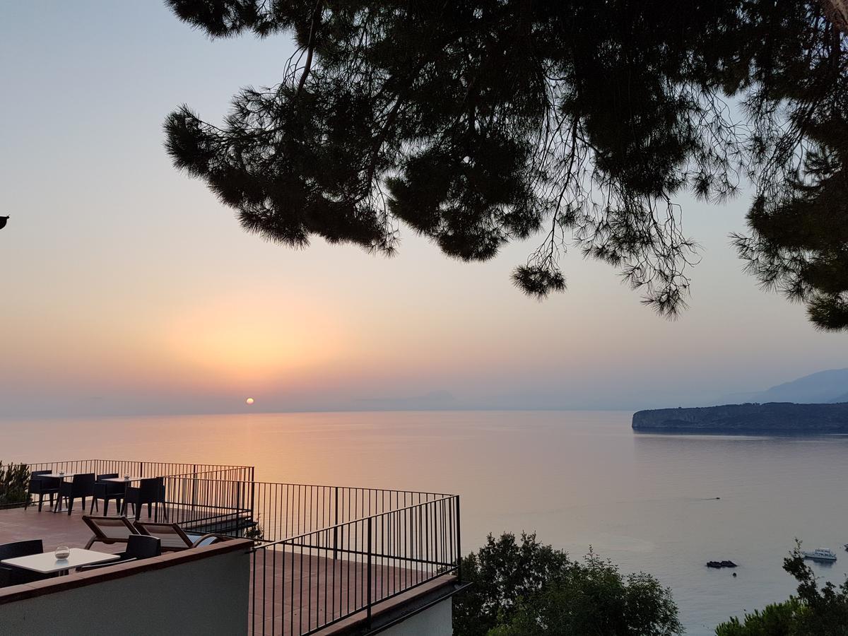سان نيكولا أرسيلا Villa Crawford المظهر الخارجي الصورة