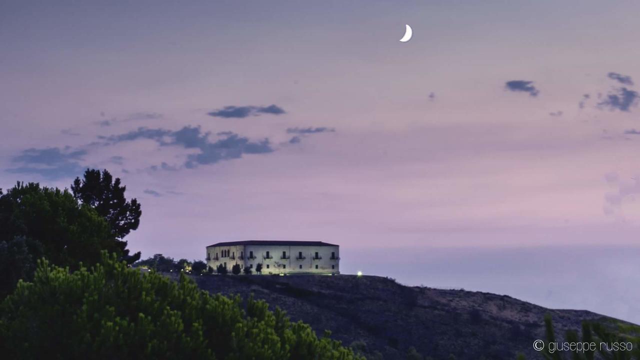 سان نيكولا أرسيلا Villa Crawford المظهر الخارجي الصورة